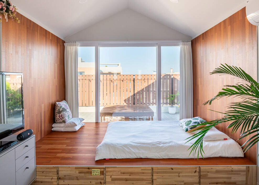 Queen memory foam mattress